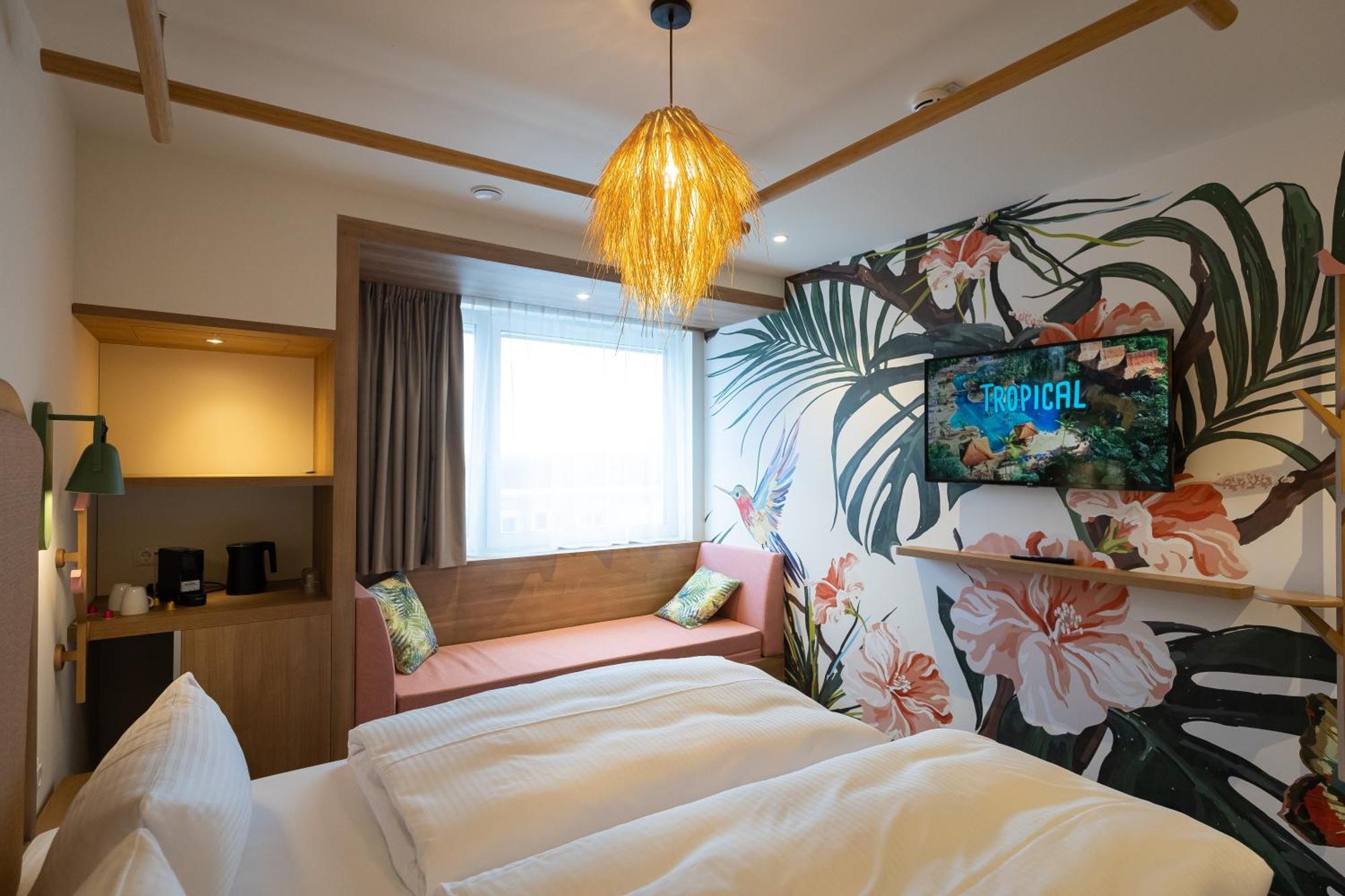 Hotel Tropical Islands Krausnick Esterno foto