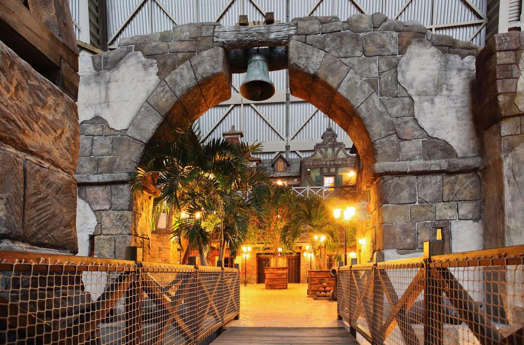 Hotel Tropical Islands Krausnick Esterno foto